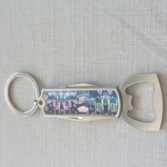 4/$15 Las Vegas The Strip Souvenir Multi Tool Keychain Key Ring Blue - Picture 6 of 6